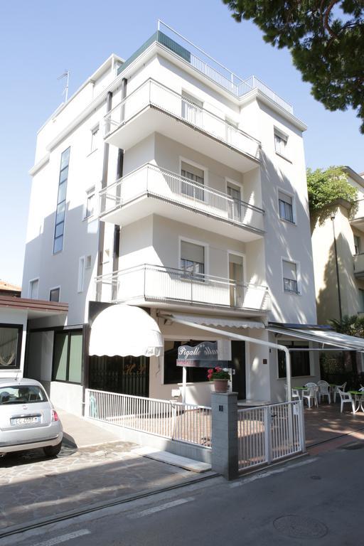 Hotel Pigalle Rimini Exterior photo